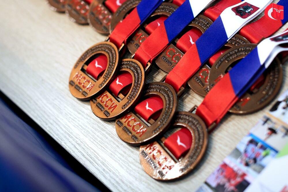 Золотые медали МССИ